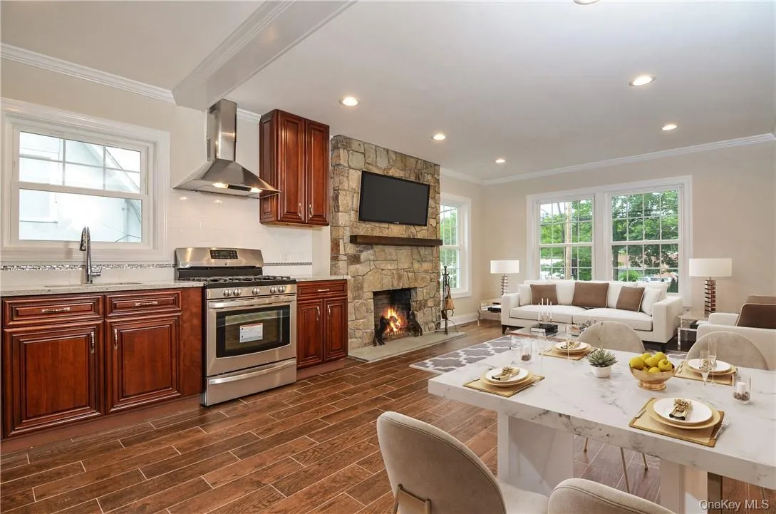 Main Living Space AFTER Virtual Staging Main Living Space AFTER Virtual Staging