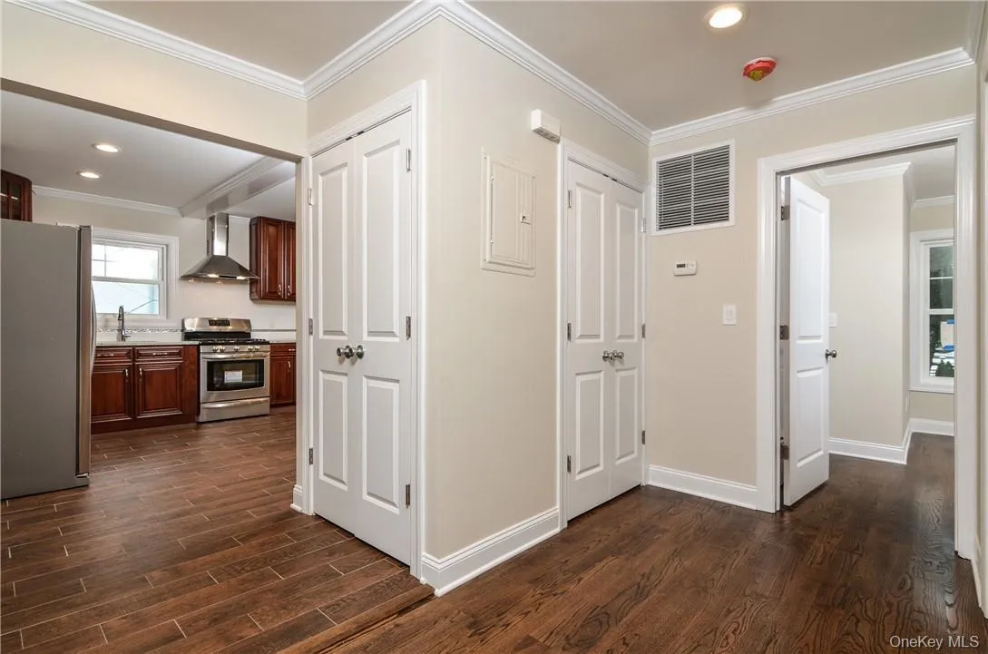 304 Battle Avenue, White Plains, NY, 3 Bedrooms Bedrooms, 6 Rooms Rooms,1 BathroomBathrooms,Residential Lease,For Rent,Battle,0,979106 304 Battle Avenue, White Plains, NY, 3 Bedrooms Bedrooms, 6 Rooms Rooms,1 BathroomBathrooms,Residential Lease,For Rent,Battle,0,979106