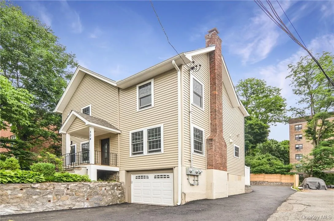 304 Battle Avenue, White Plains, NY, 3 Bedrooms Bedrooms, 6 Rooms Rooms,1 BathroomBathrooms,Residential Lease,For Rent,Battle,0,979106 304 Battle Avenue, White Plains, NY, 3 Bedrooms Bedrooms, 6 Rooms Rooms,1 BathroomBathrooms,Residential Lease,For Rent,Battle,0,979106