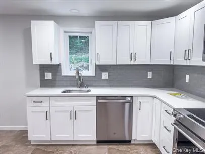 453 Vineyard Avenue, Lloyd, NY, 3 Bedrooms Bedrooms, 4 Rooms Rooms,1 BathroomBathrooms,Residential Lease,For Rent,Vineyard,0,979107 453 Vineyard Avenue, Lloyd, NY, 3 Bedrooms Bedrooms, 4 Rooms Rooms,1 BathroomBathrooms,Residential Lease,For Rent,Vineyard,0,979107
