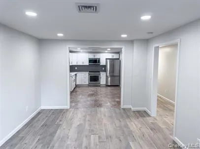 453 Vineyard Avenue, Lloyd, NY, 3 Bedrooms Bedrooms, 4 Rooms Rooms,1 BathroomBathrooms,Residential Lease,For Rent,Vineyard,0,979107 453 Vineyard Avenue, Lloyd, NY, 3 Bedrooms Bedrooms, 4 Rooms Rooms,1 BathroomBathrooms,Residential Lease,For Rent,Vineyard,0,979107