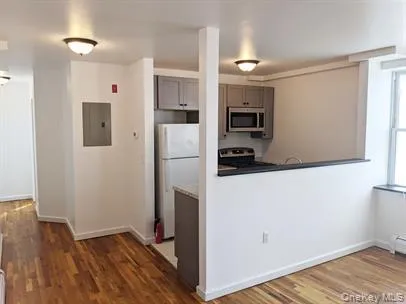24-26 Academy Street, Poughkeepsie, NY, 2 Bedrooms Bedrooms, 3 Rooms Rooms,1 BathroomBathrooms,Residential Lease,For Rent,Academy,0,979126 24-26 Academy Street, Poughkeepsie, NY, 2 Bedrooms Bedrooms, 3 Rooms Rooms,1 BathroomBathrooms,Residential Lease,For Rent,Academy,0,979126