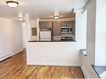 24-26 Academy Street, Poughkeepsie, NY, 2 Bedrooms Bedrooms, 3 Rooms Rooms,1 BathroomBathrooms,Residential Lease,For Rent,Academy,0,979126 24-26 Academy Street, Poughkeepsie, NY, 2 Bedrooms Bedrooms, 3 Rooms Rooms,1 BathroomBathrooms,Residential Lease,For Rent,Academy,0,979126
