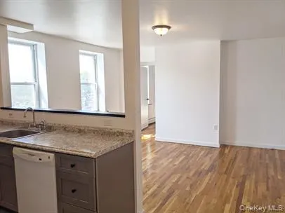 24-26 Academy Street, Poughkeepsie, NY, 2 Bedrooms Bedrooms, 3 Rooms Rooms,1 BathroomBathrooms,Residential Lease,For Rent,Academy,0,979126 24-26 Academy Street, Poughkeepsie, NY, 2 Bedrooms Bedrooms, 3 Rooms Rooms,1 BathroomBathrooms,Residential Lease,For Rent,Academy,0,979126