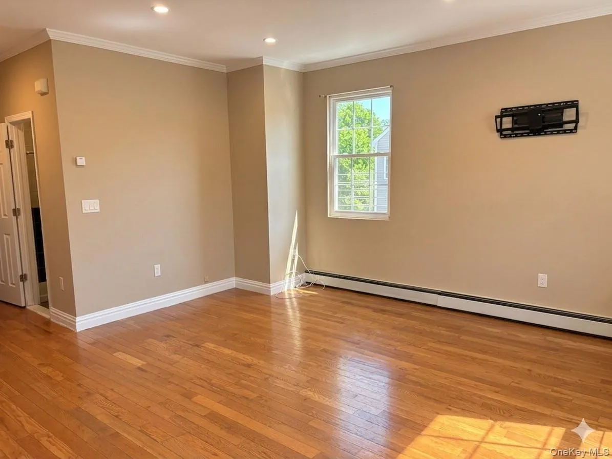 Open Kitchen/Living Room Open Kitchen/Living Room