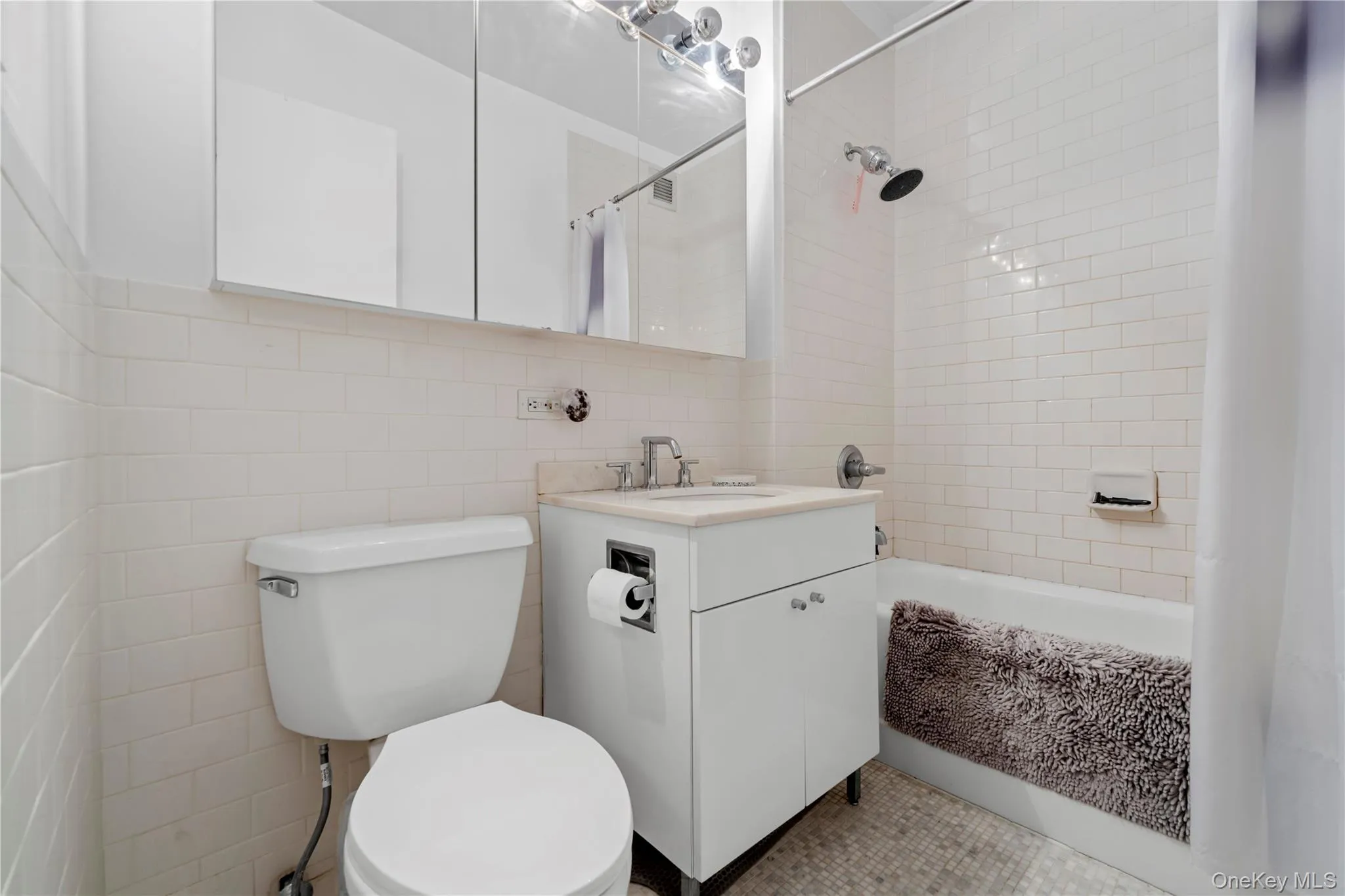 99 John Street, New York, NY, 2 Rooms Rooms,1 BathroomBathrooms,Residential Sale,For Rent,John,0,979140 99 John Street, New York, NY, 2 Rooms Rooms,1 BathroomBathrooms,Residential Sale,For Rent,John,0,979140