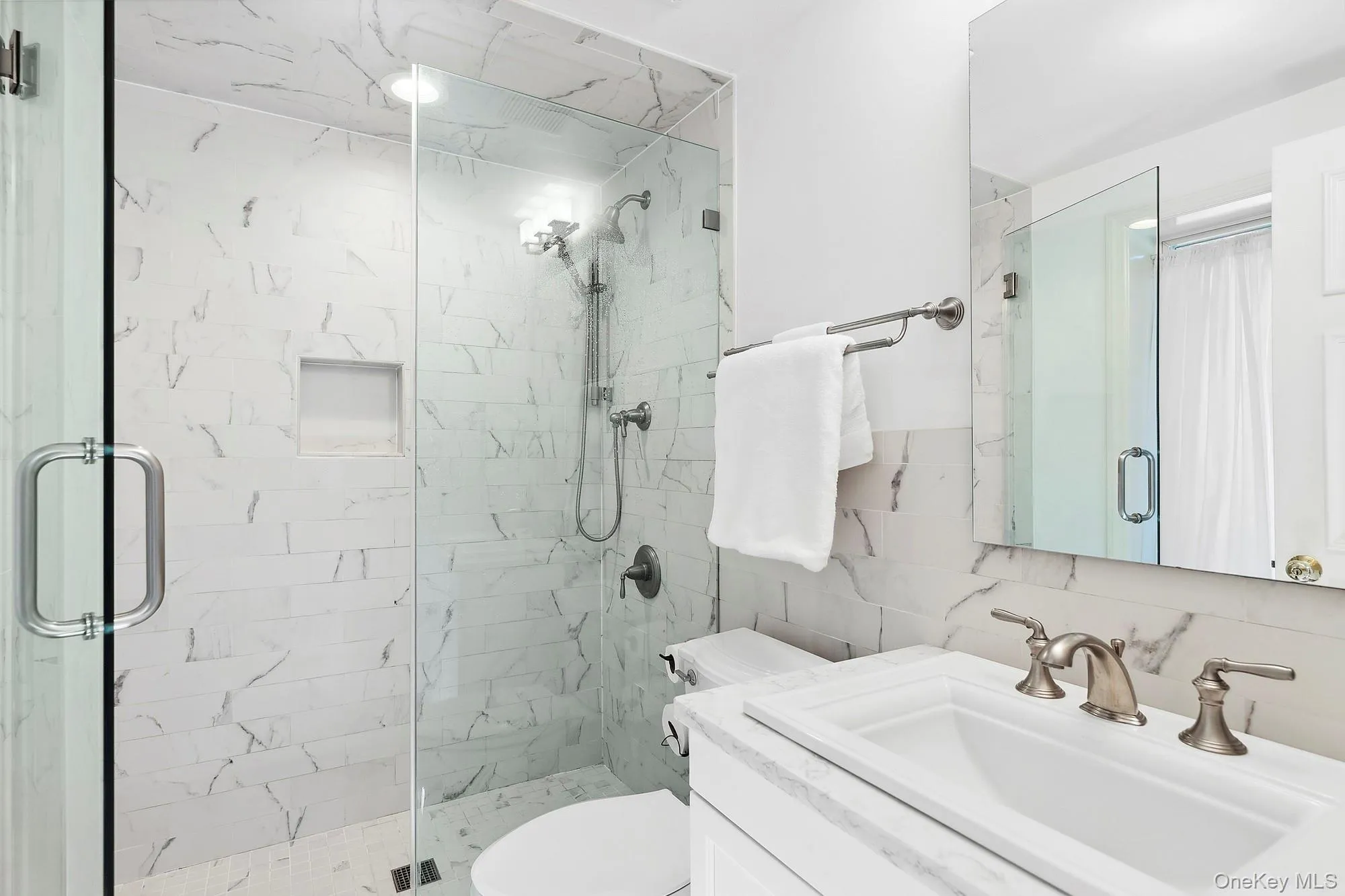 1st Floor Bath 1 1st Floor Bath 1