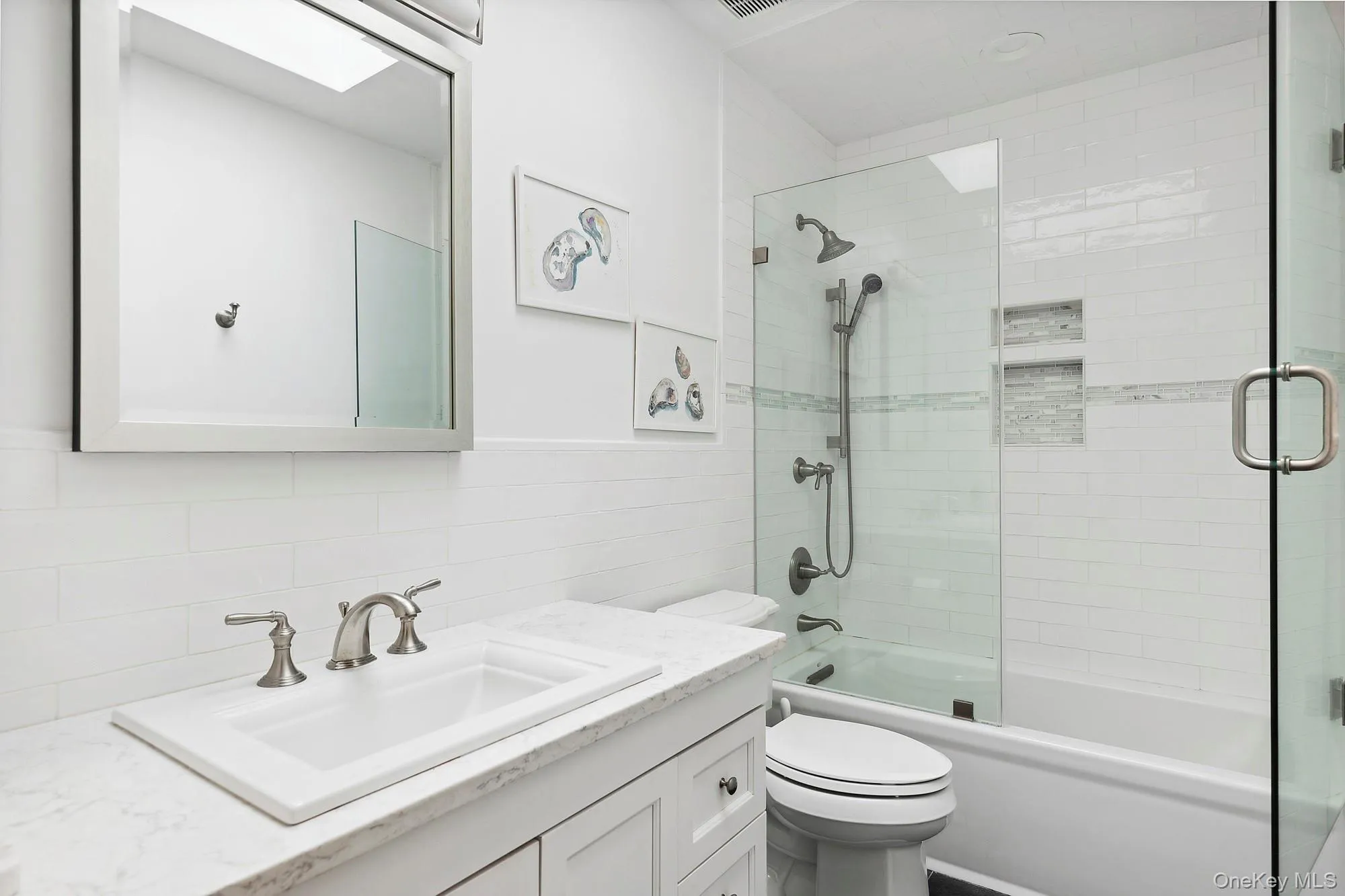 1st Floor Bedroom 2 Ensuite Bath 1st Floor Bedroom 2 Ensuite Bath