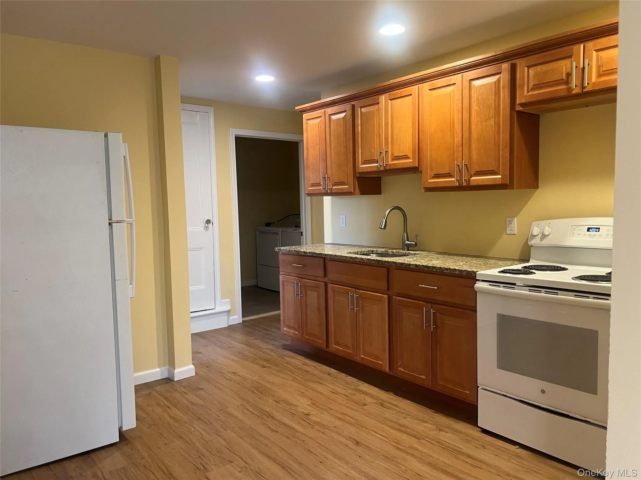 15 Liberty Drive, Stony Point, NY, 1 Bedroom Bedrooms, 6 Rooms Rooms,1 BathroomBathrooms,Residential Lease,For Rent,Liberty,0,979149 15 Liberty Drive, Stony Point, NY, 1 Bedroom Bedrooms, 6 Rooms Rooms,1 BathroomBathrooms,Residential Lease,For Rent,Liberty,0,979149