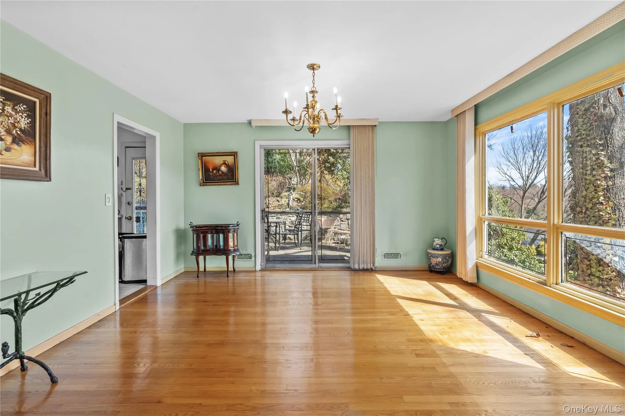 18 Devon Road, Yonkers, NY, 5 Bedrooms Bedrooms, 8 Rooms Rooms,2 BathroomsBathrooms,Residential,For Rent,Devon,0,979152 18 Devon Road, Yonkers, NY, 5 Bedrooms Bedrooms, 8 Rooms Rooms,2 BathroomsBathrooms,Residential,For Rent,Devon,0,979152
