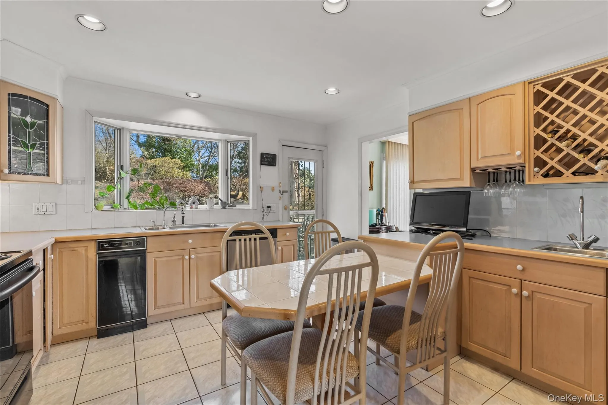18 Devon Road, Yonkers, NY, 5 Bedrooms Bedrooms, 8 Rooms Rooms,2 BathroomsBathrooms,Residential,For Rent,Devon,0,979152 18 Devon Road, Yonkers, NY, 5 Bedrooms Bedrooms, 8 Rooms Rooms,2 BathroomsBathrooms,Residential,For Rent,Devon,0,979152