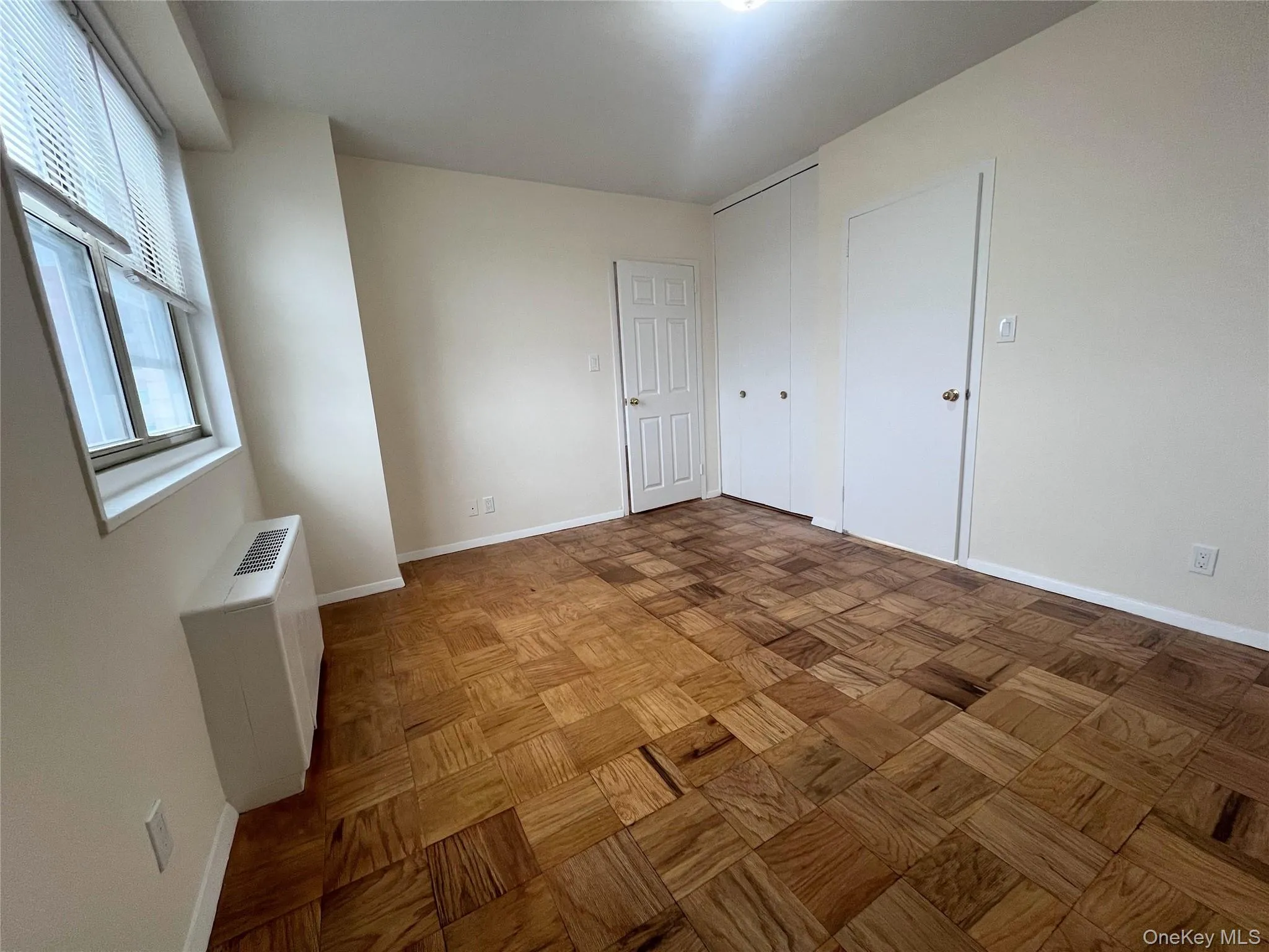 Den/Bedroom/dining room Den/Bedroom/dining room