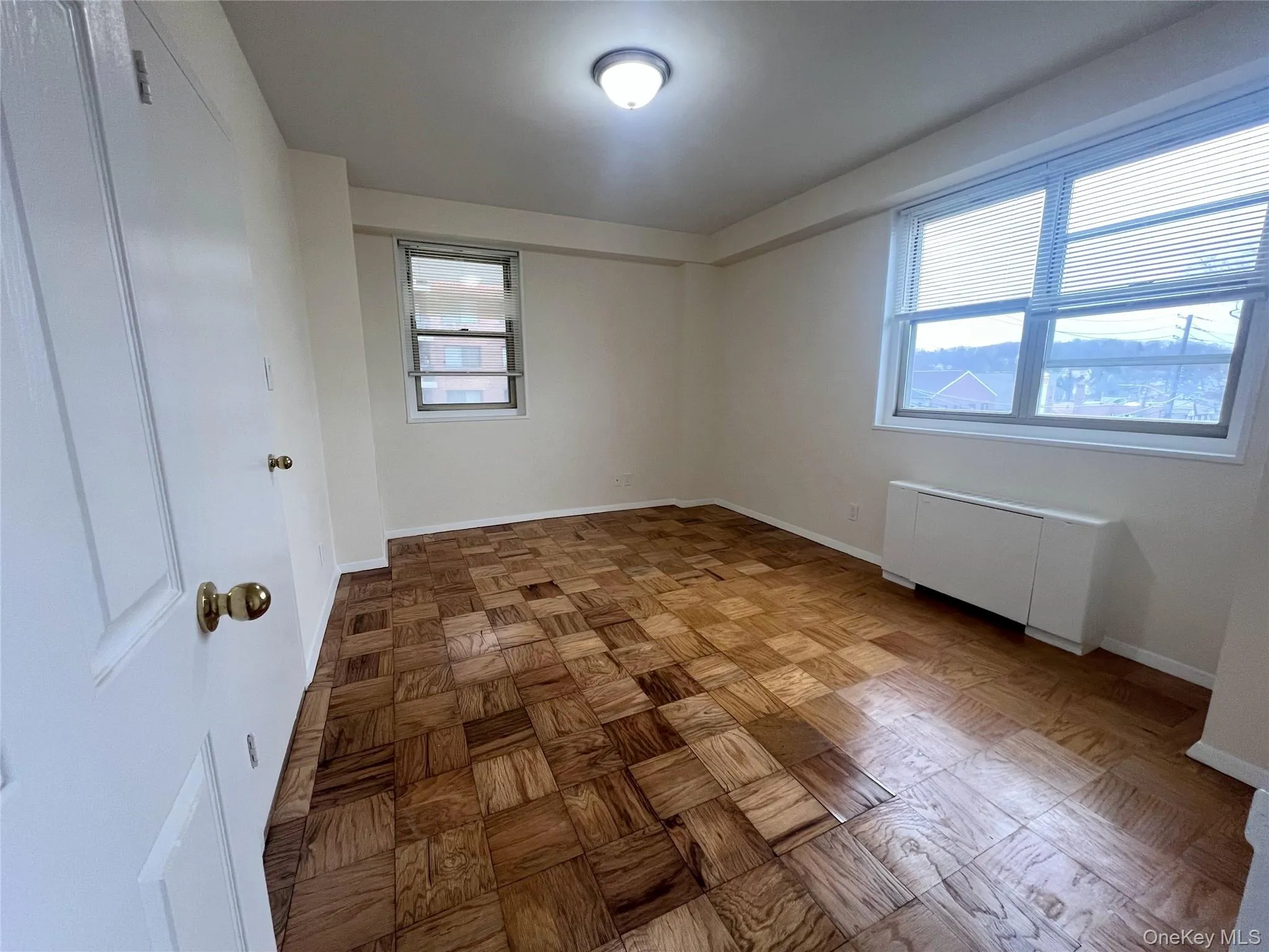 Den/Bedroom/dining room Den/Bedroom/dining room