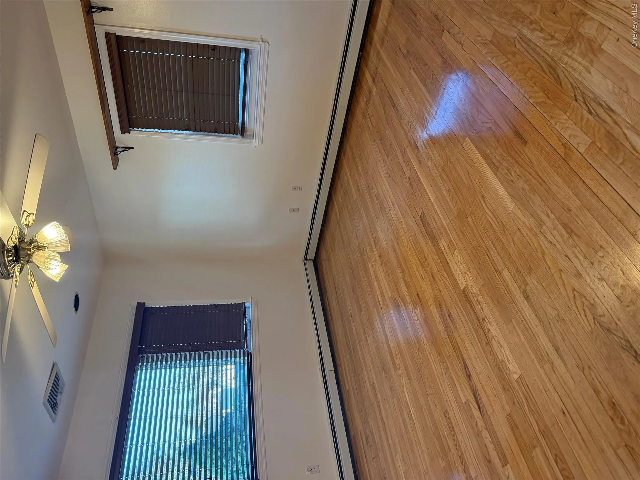 250 Rutherford Avenue, Oyster Bay, NY, 4 Bedrooms Bedrooms, 6 Rooms Rooms,2 BathroomsBathrooms,Residential Lease,For Rent,Rutherford,0,979164 250 Rutherford Avenue, Oyster Bay, NY, 4 Bedrooms Bedrooms, 6 Rooms Rooms,2 BathroomsBathrooms,Residential Lease,For Rent,Rutherford,0,979164