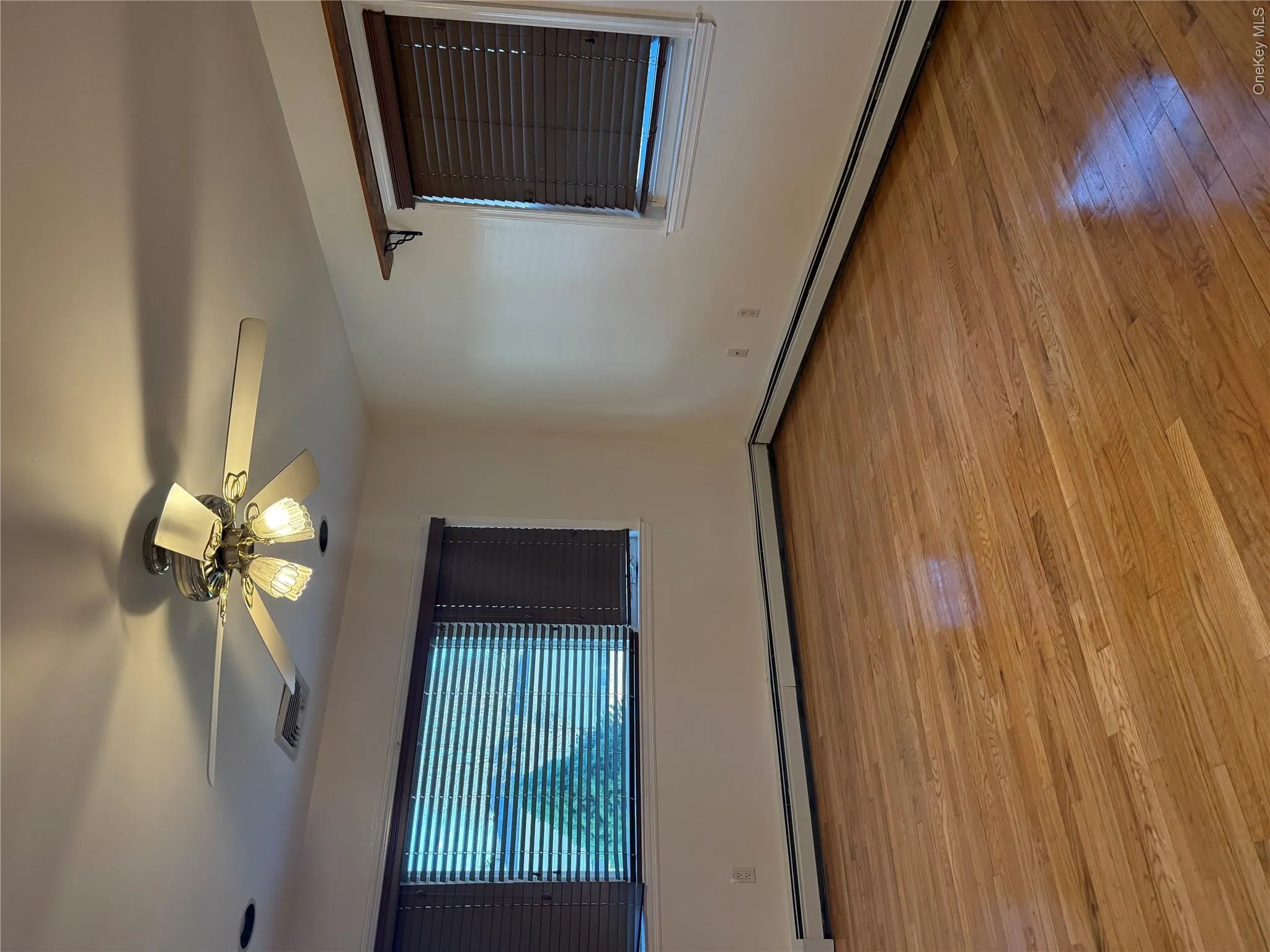 250 Rutherford Avenue, Oyster Bay, NY, 4 Bedrooms Bedrooms, 6 Rooms Rooms,2 BathroomsBathrooms,Residential Lease,For Rent,Rutherford,0,979164 250 Rutherford Avenue, Oyster Bay, NY, 4 Bedrooms Bedrooms, 6 Rooms Rooms,2 BathroomsBathrooms,Residential Lease,For Rent,Rutherford,0,979164