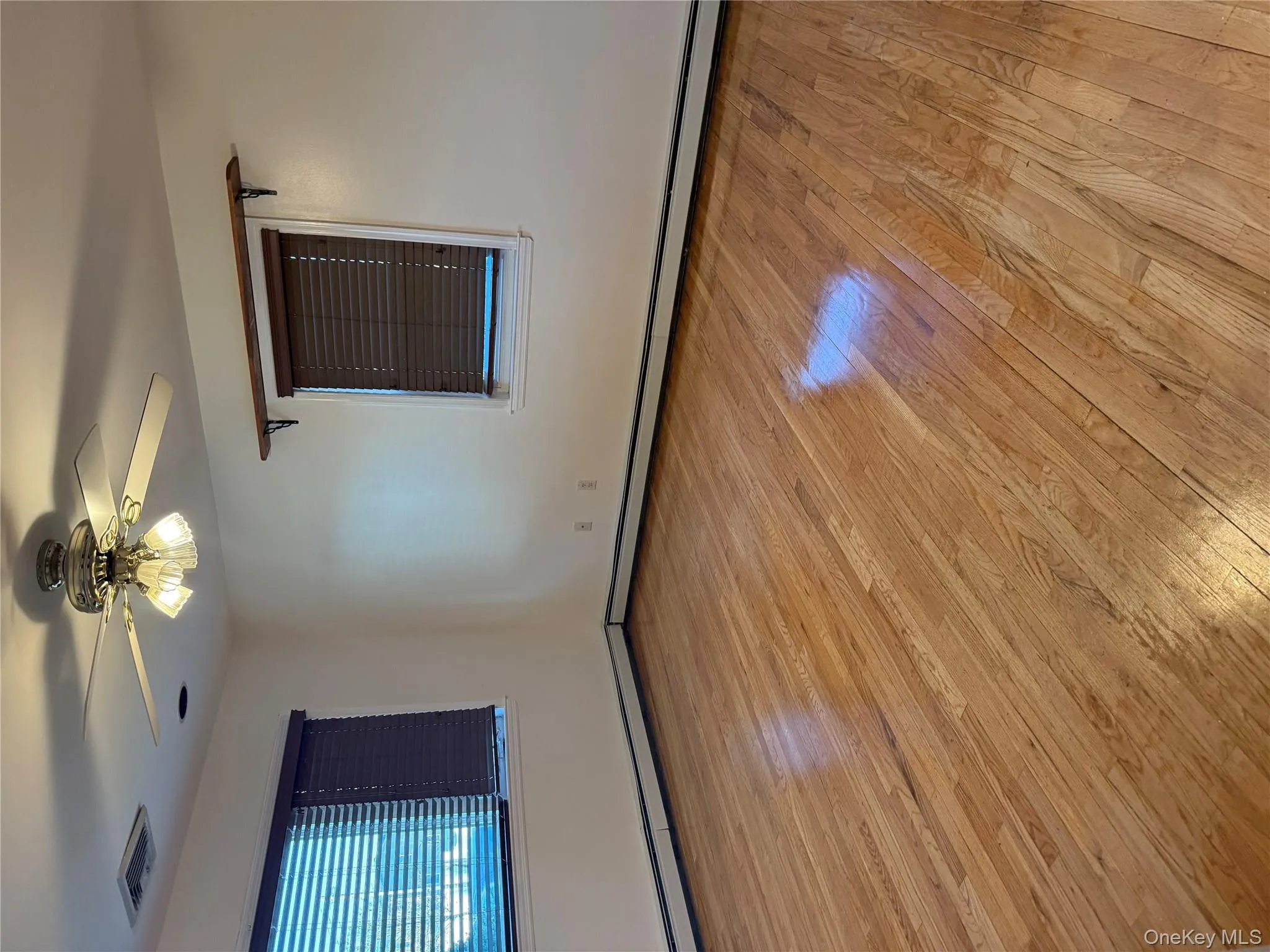 250 Rutherford Avenue, Oyster Bay, NY, 4 Bedrooms Bedrooms, 6 Rooms Rooms,2 BathroomsBathrooms,Residential Lease,For Rent,Rutherford,0,979164 250 Rutherford Avenue, Oyster Bay, NY, 4 Bedrooms Bedrooms, 6 Rooms Rooms,2 BathroomsBathrooms,Residential Lease,For Rent,Rutherford,0,979164