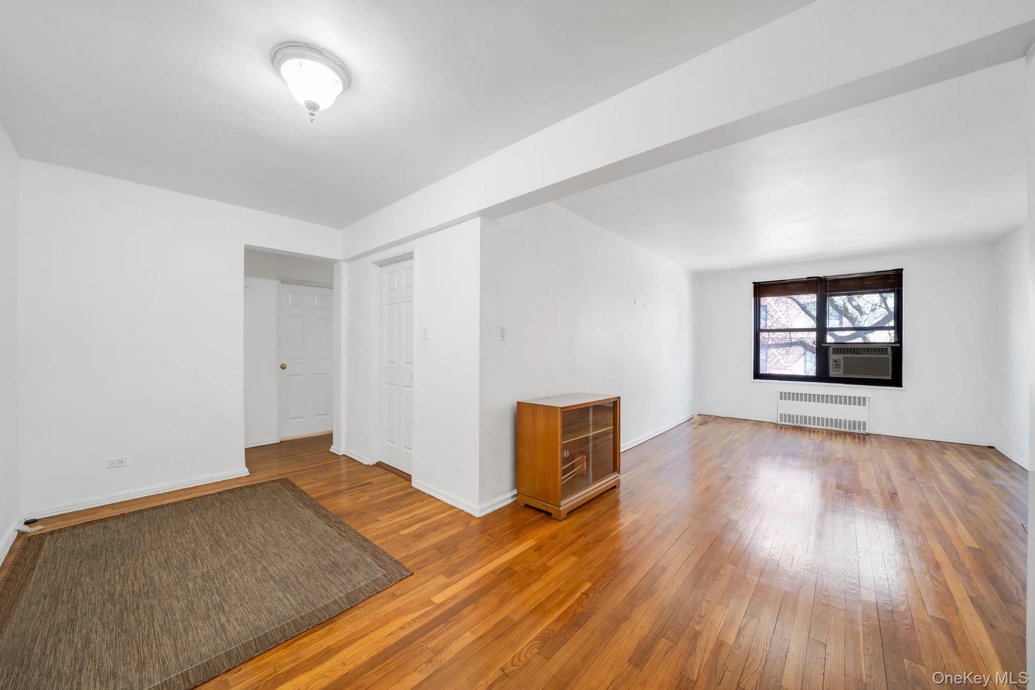 Spacious LR and DR Area with HW Floors Spacious LR and DR Area with HW Floors