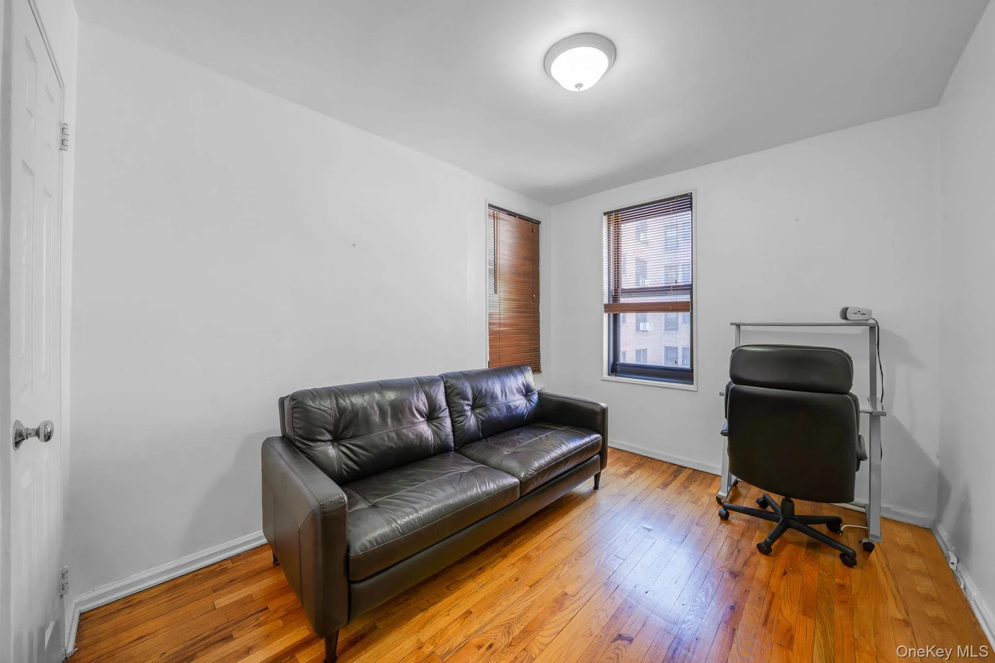 BR 2 with HW Floors BR 2 with HW Floors