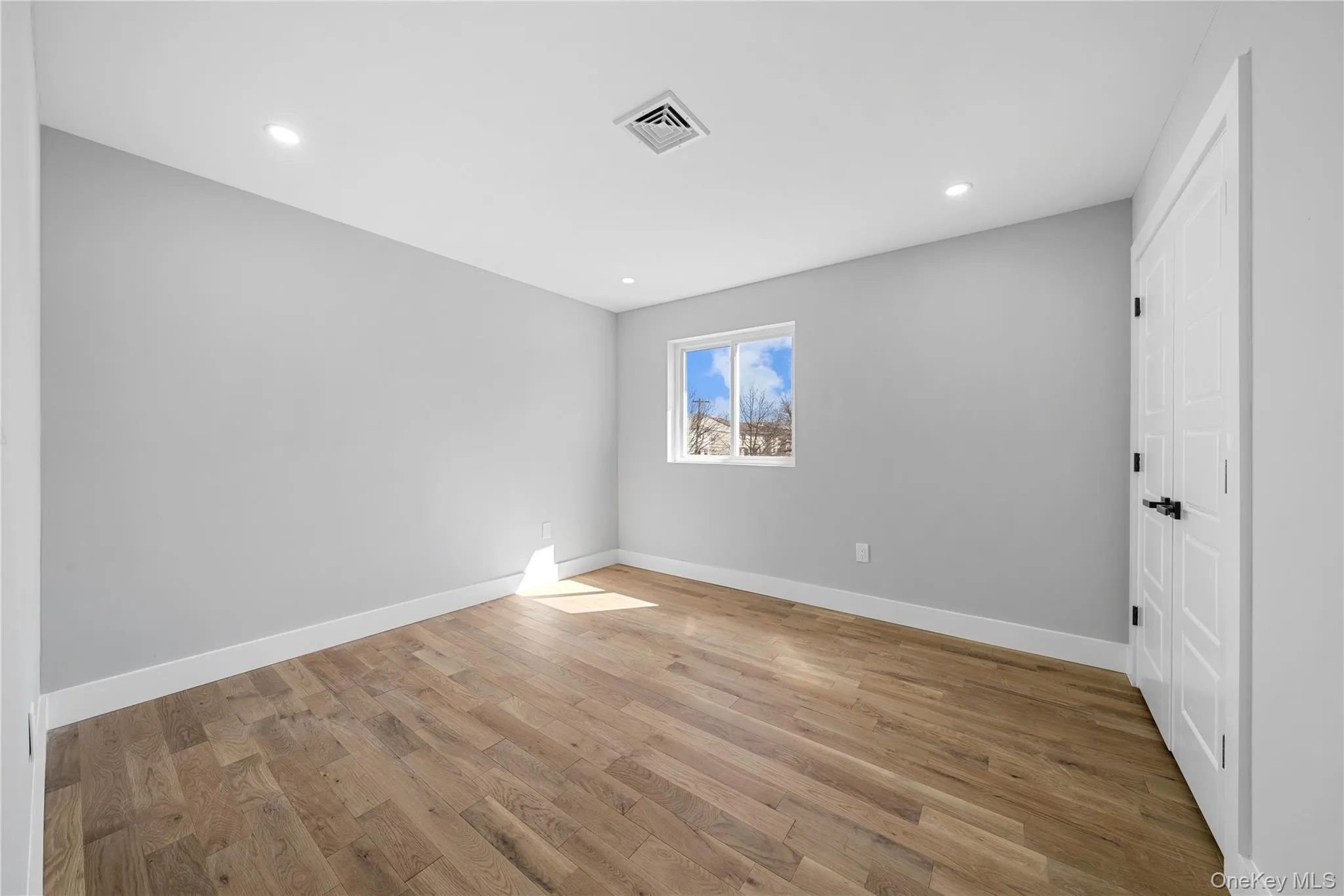 21916 141st Avenue, New York, NY, 4 Bedrooms Bedrooms, 6 Rooms Rooms,2 BathroomsBathrooms,Residential Lease,For Rent,141st,0,979171 21916 141st Avenue, New York, NY, 4 Bedrooms Bedrooms, 6 Rooms Rooms,2 BathroomsBathrooms,Residential Lease,For Rent,141st,0,979171