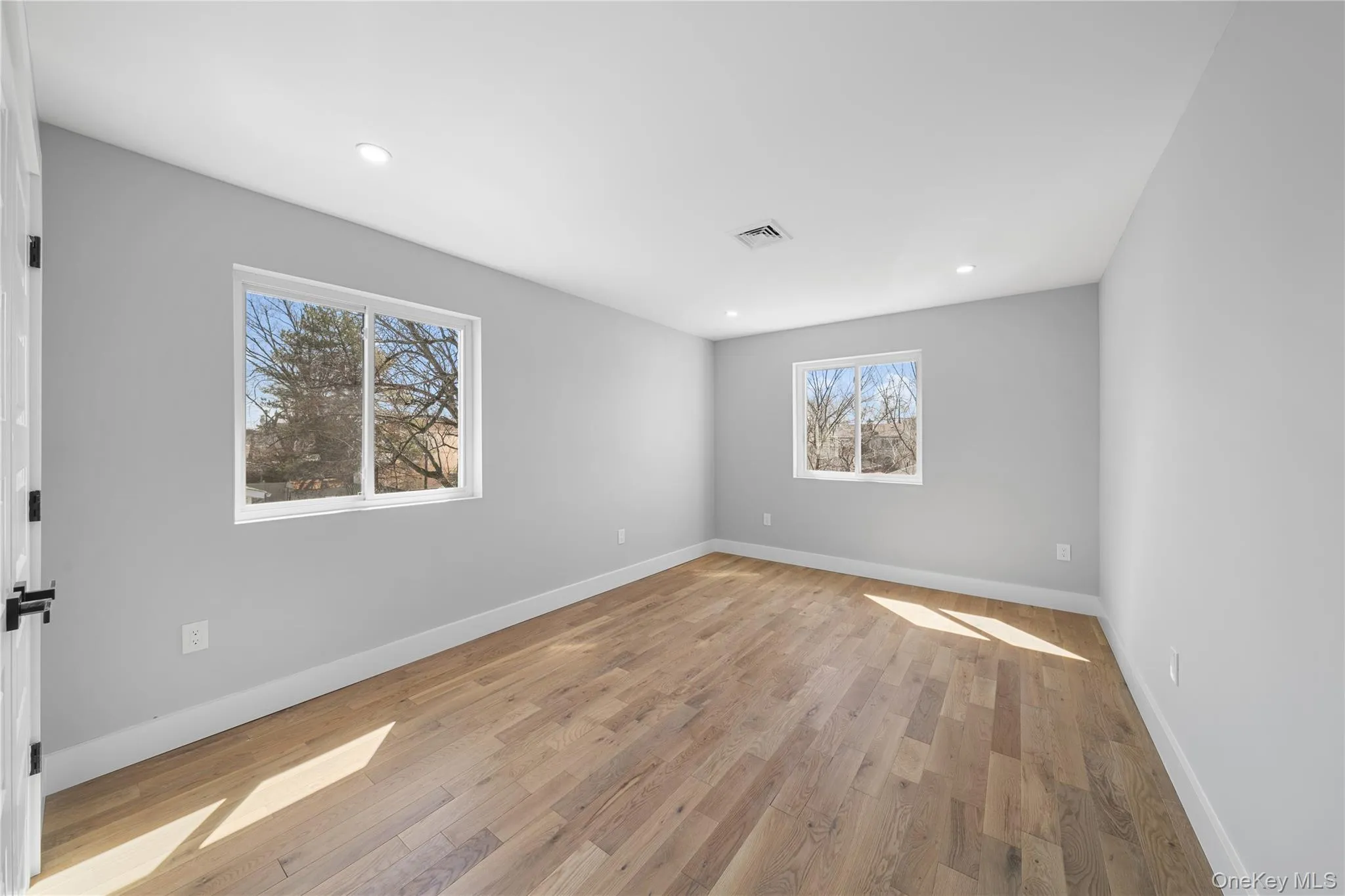 21916 141st Avenue, New York, NY, 4 Bedrooms Bedrooms, 6 Rooms Rooms,2 BathroomsBathrooms,Residential Lease,For Rent,141st,0,979171 21916 141st Avenue, New York, NY, 4 Bedrooms Bedrooms, 6 Rooms Rooms,2 BathroomsBathrooms,Residential Lease,For Rent,141st,0,979171