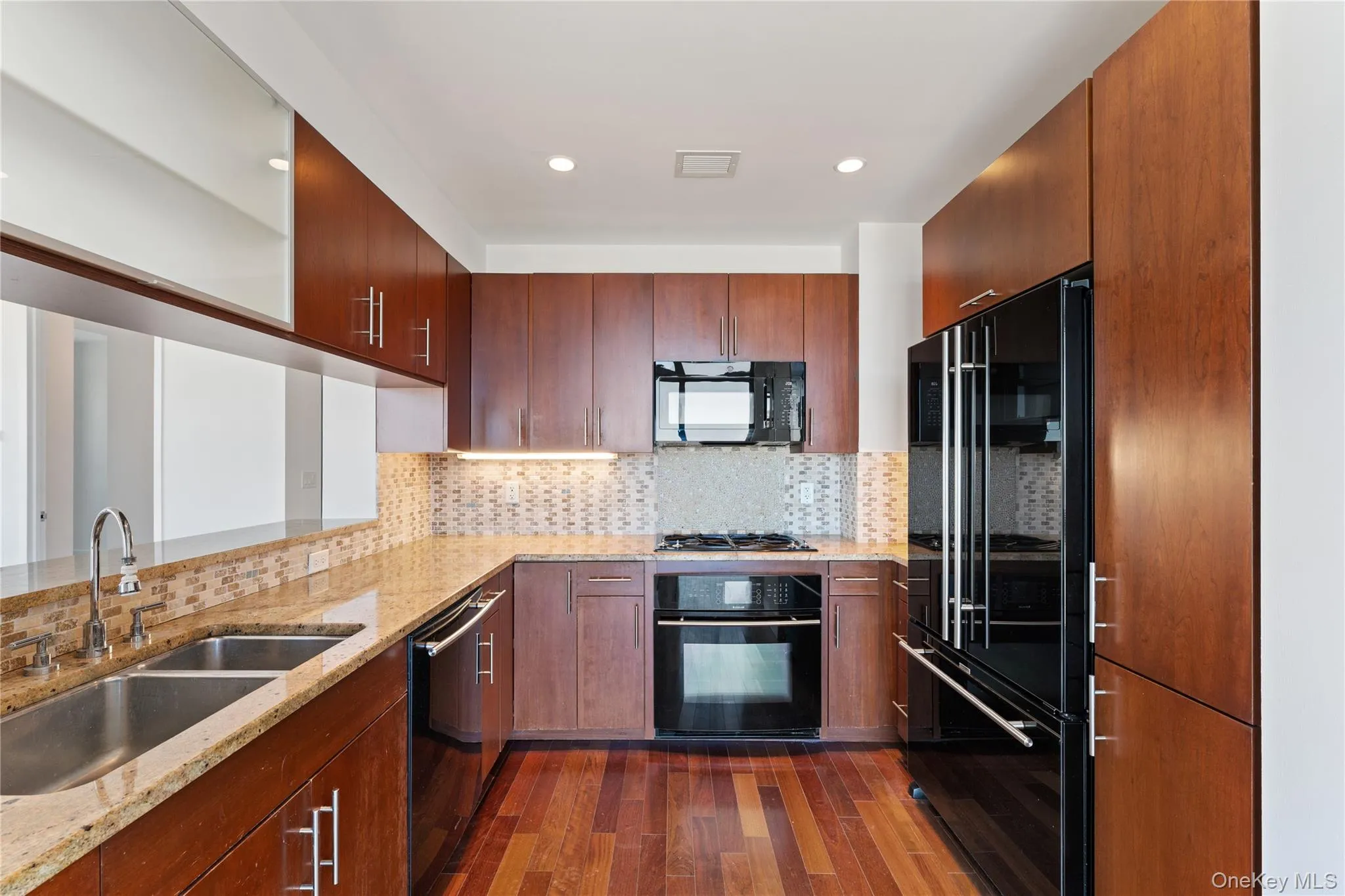 175 Huguenot Street, New Rochelle, NY, 2 Bedrooms Bedrooms, 4 Rooms Rooms,2 BathroomsBathrooms,Residential Lease,For Rent,Huguenot,0,979174 175 Huguenot Street, New Rochelle, NY, 2 Bedrooms Bedrooms, 4 Rooms Rooms,2 BathroomsBathrooms,Residential Lease,For Rent,Huguenot,0,979174
