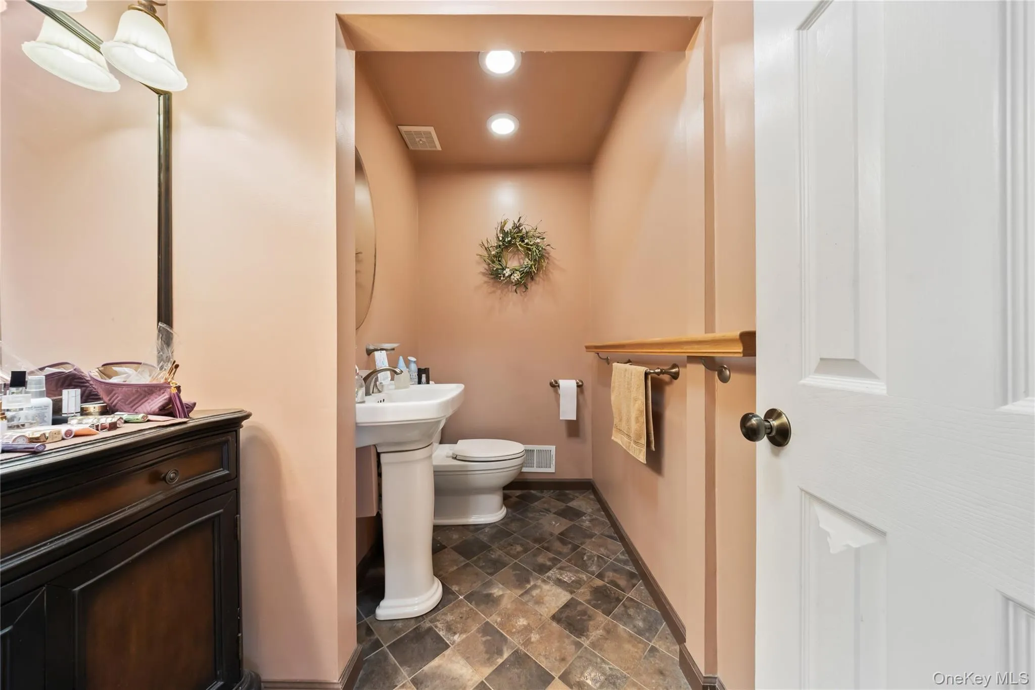 13 Beaumont Drive, Clarkstown, NY, 5 Bedrooms Bedrooms, 15 Rooms Rooms,3 BathroomsBathrooms,Residential,For Rent,Beaumont,0,979179 13 Beaumont Drive, Clarkstown, NY, 5 Bedrooms Bedrooms, 15 Rooms Rooms,3 BathroomsBathrooms,Residential,For Rent,Beaumont,0,979179