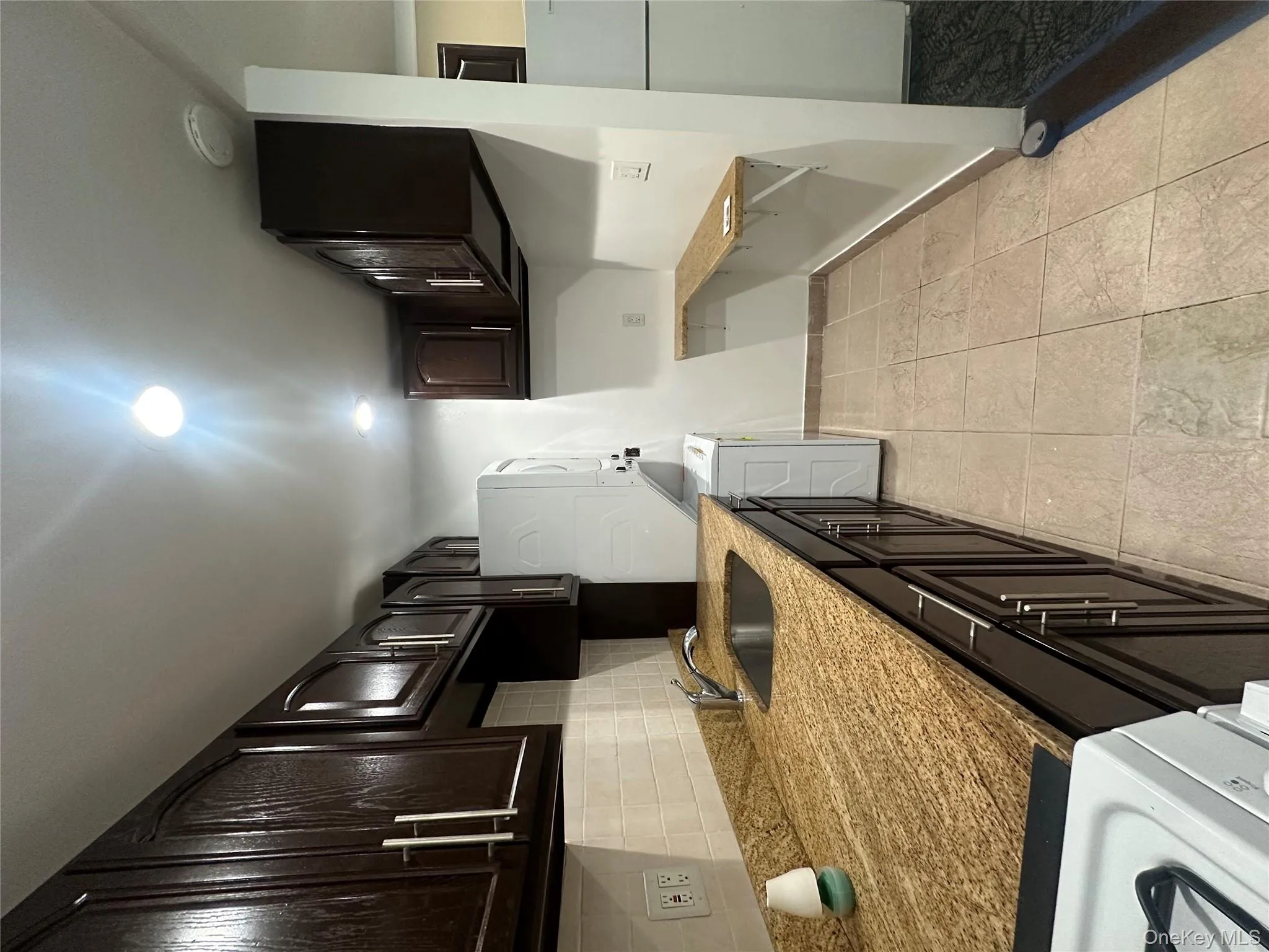 7205 Little Neck Parkway, New York, NY, 2 Bedrooms Bedrooms, 4 Rooms Rooms,1 BathroomBathrooms,Residential Lease,For Rent,Little Neck,0,979181 7205 Little Neck Parkway, New York, NY, 2 Bedrooms Bedrooms, 4 Rooms Rooms,1 BathroomBathrooms,Residential Lease,For Rent,Little Neck,0,979181
