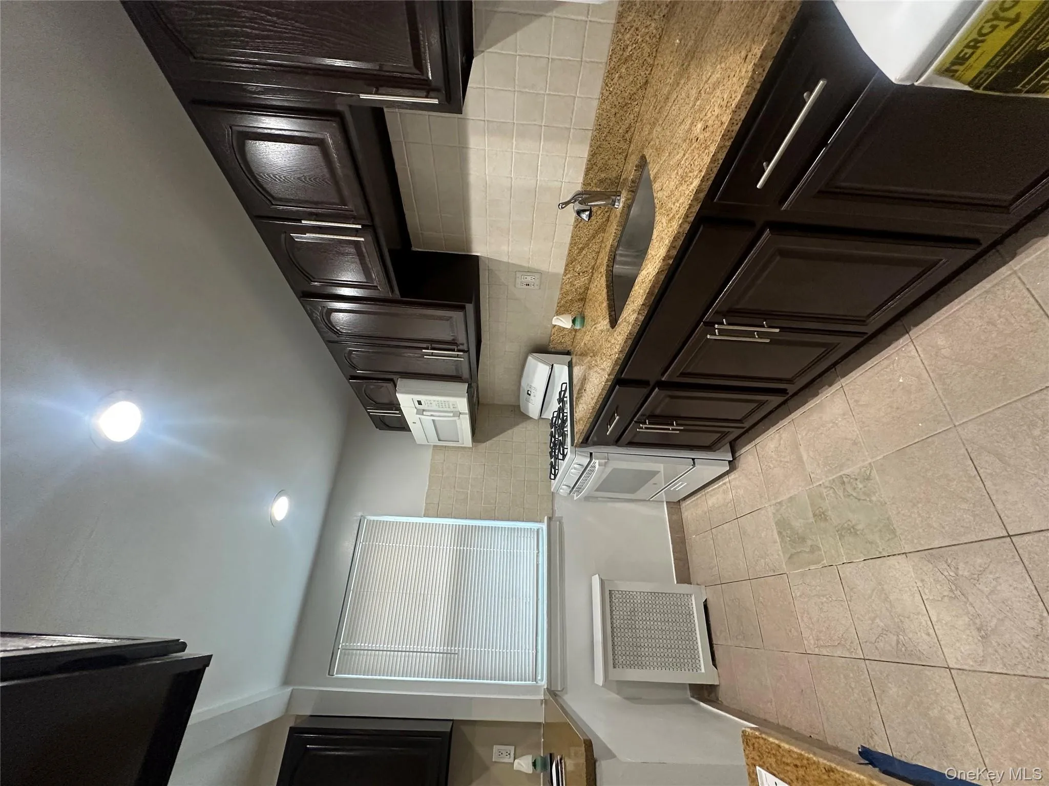 7205 Little Neck Parkway, New York, NY, 2 Bedrooms Bedrooms, 4 Rooms Rooms,1 BathroomBathrooms,Residential Lease,For Rent,Little Neck,0,979181 7205 Little Neck Parkway, New York, NY, 2 Bedrooms Bedrooms, 4 Rooms Rooms,1 BathroomBathrooms,Residential Lease,For Rent,Little Neck,0,979181