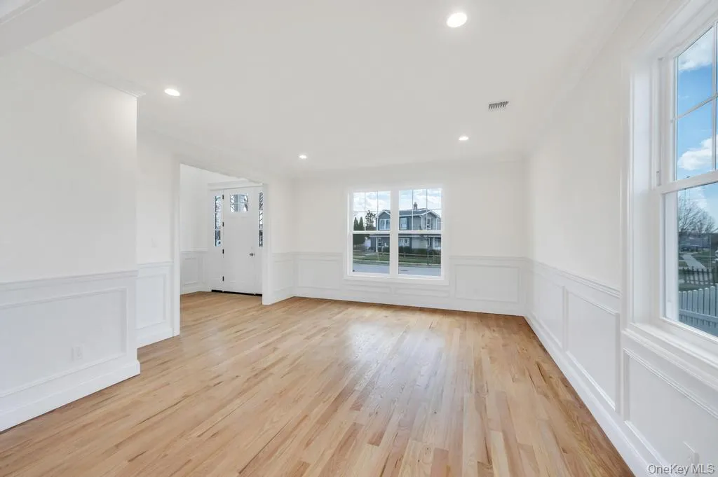 89 west Avenue, Oyster Bay, NY, 5 Bedrooms Bedrooms, 10 Rooms Rooms,4 BathroomsBathrooms,Residential,For Rent,west,0,979182 89 west Avenue, Oyster Bay, NY, 5 Bedrooms Bedrooms, 10 Rooms Rooms,4 BathroomsBathrooms,Residential,For Rent,west,0,979182