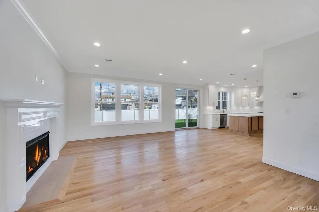 89 west Avenue, Oyster Bay, NY, 5 Bedrooms Bedrooms, 10 Rooms Rooms,4 BathroomsBathrooms,Residential,For Rent,west,0,979182 89 west Avenue, Oyster Bay, NY, 5 Bedrooms Bedrooms, 10 Rooms Rooms,4 BathroomsBathrooms,Residential,For Rent,west,0,979182
