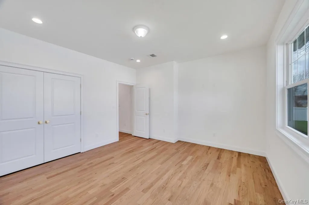 89 west Avenue, Oyster Bay, NY, 5 Bedrooms Bedrooms, 10 Rooms Rooms,4 BathroomsBathrooms,Residential,For Rent,west,0,979182 89 west Avenue, Oyster Bay, NY, 5 Bedrooms Bedrooms, 10 Rooms Rooms,4 BathroomsBathrooms,Residential,For Rent,west,0,979182