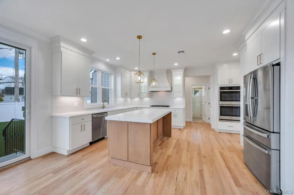 89 west Avenue, Oyster Bay, NY, 5 Bedrooms Bedrooms, 10 Rooms Rooms,4 BathroomsBathrooms,Residential,For Rent,west,0,979182 89 west Avenue, Oyster Bay, NY, 5 Bedrooms Bedrooms, 10 Rooms Rooms,4 BathroomsBathrooms,Residential,For Rent,west,0,979182