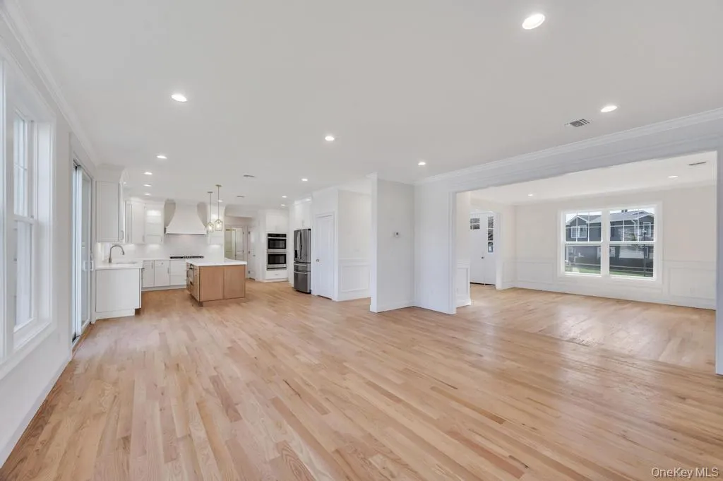 89 west Avenue, Oyster Bay, NY, 5 Bedrooms Bedrooms, 10 Rooms Rooms,4 BathroomsBathrooms,Residential,For Rent,west,0,979182 89 west Avenue, Oyster Bay, NY, 5 Bedrooms Bedrooms, 10 Rooms Rooms,4 BathroomsBathrooms,Residential,For Rent,west,0,979182