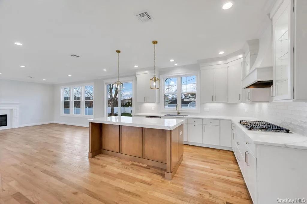 89 west Avenue, Oyster Bay, NY, 5 Bedrooms Bedrooms, 10 Rooms Rooms,4 BathroomsBathrooms,Residential,For Rent,west,0,979182 89 west Avenue, Oyster Bay, NY, 5 Bedrooms Bedrooms, 10 Rooms Rooms,4 BathroomsBathrooms,Residential,For Rent,west,0,979182