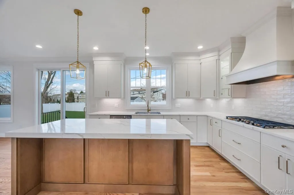 89 west Avenue, Oyster Bay, NY, 5 Bedrooms Bedrooms, 10 Rooms Rooms,4 BathroomsBathrooms,Residential,For Rent,west,0,979182 89 west Avenue, Oyster Bay, NY, 5 Bedrooms Bedrooms, 10 Rooms Rooms,4 BathroomsBathrooms,Residential,For Rent,west,0,979182