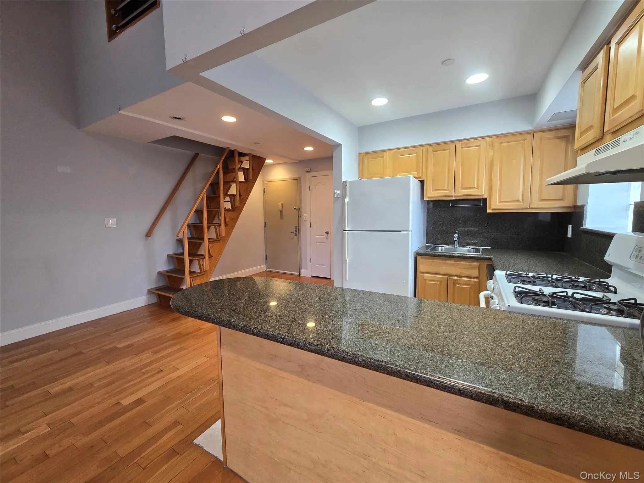 8371 116th Street, New York, NY, 1 Bedroom Bedrooms, 4 Rooms Rooms,1 BathroomBathrooms,Residential Lease,For Rent,116th,0,979184 8371 116th Street, New York, NY, 1 Bedroom Bedrooms, 4 Rooms Rooms,1 BathroomBathrooms,Residential Lease,For Rent,116th,0,979184