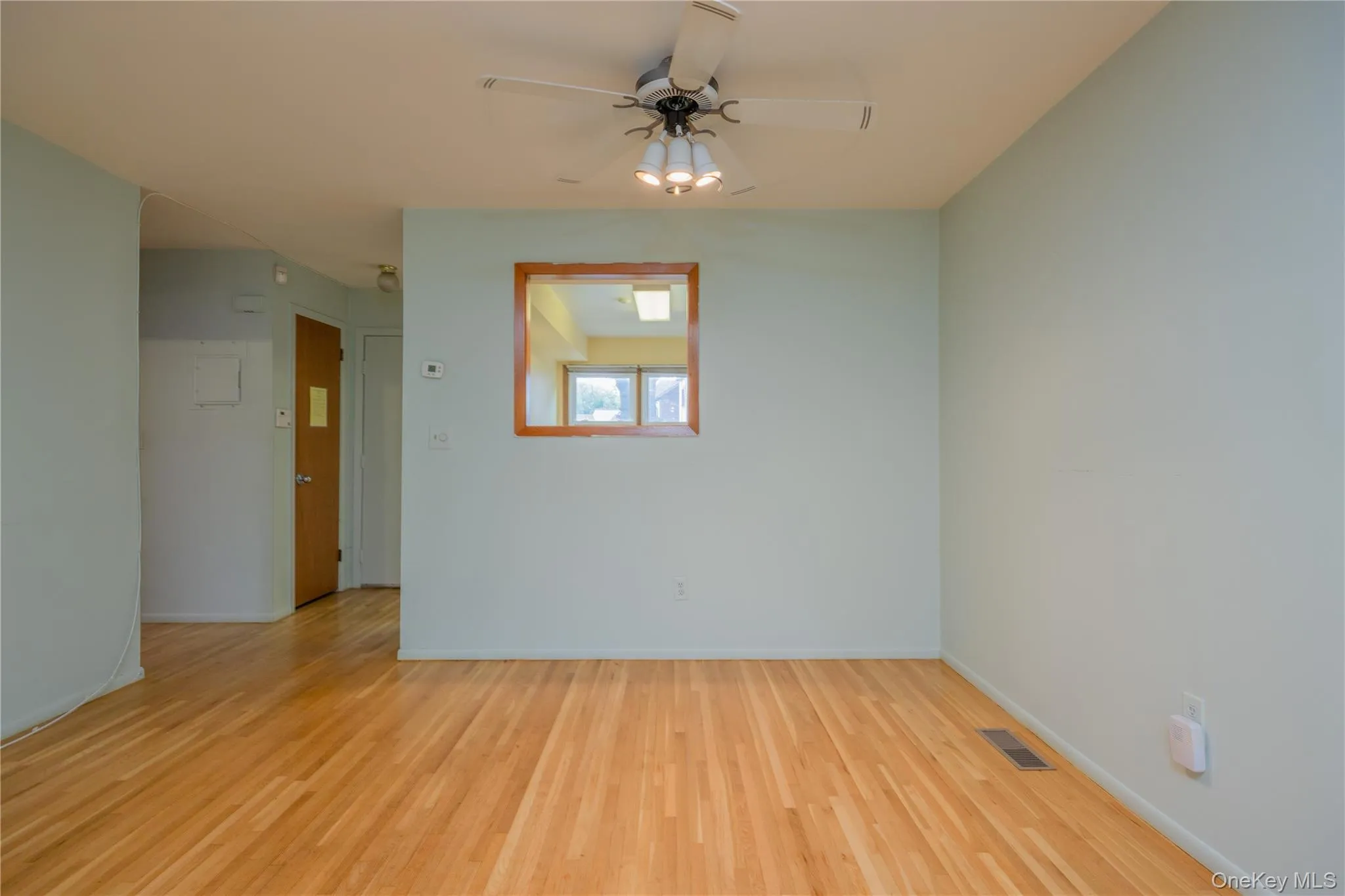 135 Nyack Road, Clarkstown, NY, 1 Bedroom Bedrooms, 4 Rooms Rooms,1 BathroomBathrooms,Residential,For Rent,Nyack,0,979195 135 Nyack Road, Clarkstown, NY, 1 Bedroom Bedrooms, 4 Rooms Rooms,1 BathroomBathrooms,Residential,For Rent,Nyack,0,979195