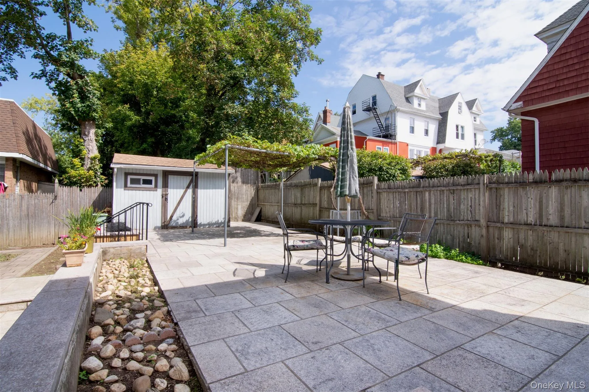 Upper Patio that's great entertainment space Upper Patio that's great entertainment space