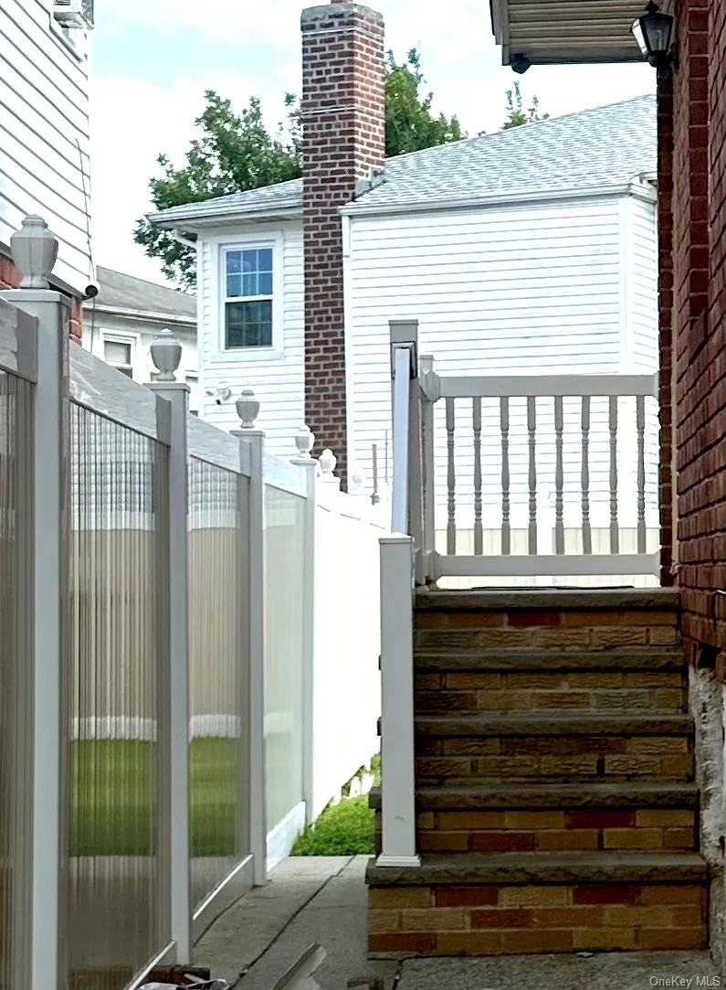 141- 33 255th Street, New York, NY, 3 Bedrooms Bedrooms, 6 Rooms Rooms,1 BathroomBathrooms,Residential Lease,For Rent,255th,0,979202 141- 33 255th Street, New York, NY, 3 Bedrooms Bedrooms, 6 Rooms Rooms,1 BathroomBathrooms,Residential Lease,For Rent,255th,0,979202