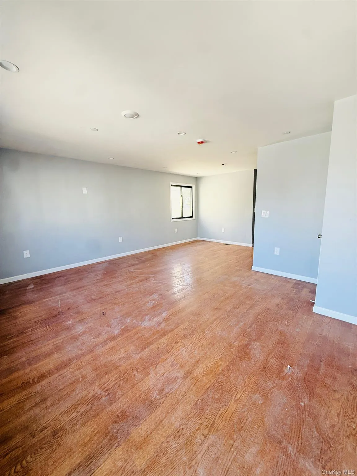 13918 Lakewood Avenue, New York, NY, 3 Bedrooms Bedrooms, 6 Rooms Rooms,2 BathroomsBathrooms,Residential Lease,For Rent,Lakewood,0,979207 13918 Lakewood Avenue, New York, NY, 3 Bedrooms Bedrooms, 6 Rooms Rooms,2 BathroomsBathrooms,Residential Lease,For Rent,Lakewood,0,979207