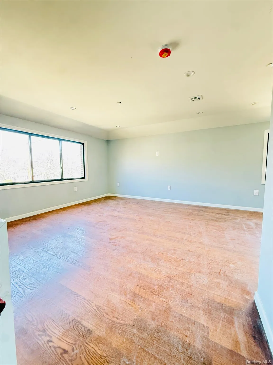 13918 Lakewood Avenue, New York, NY, 3 Bedrooms Bedrooms, 6 Rooms Rooms,2 BathroomsBathrooms,Residential Lease,For Rent,Lakewood,0,979211 13918 Lakewood Avenue, New York, NY, 3 Bedrooms Bedrooms, 6 Rooms Rooms,2 BathroomsBathrooms,Residential Lease,For Rent,Lakewood,0,979211