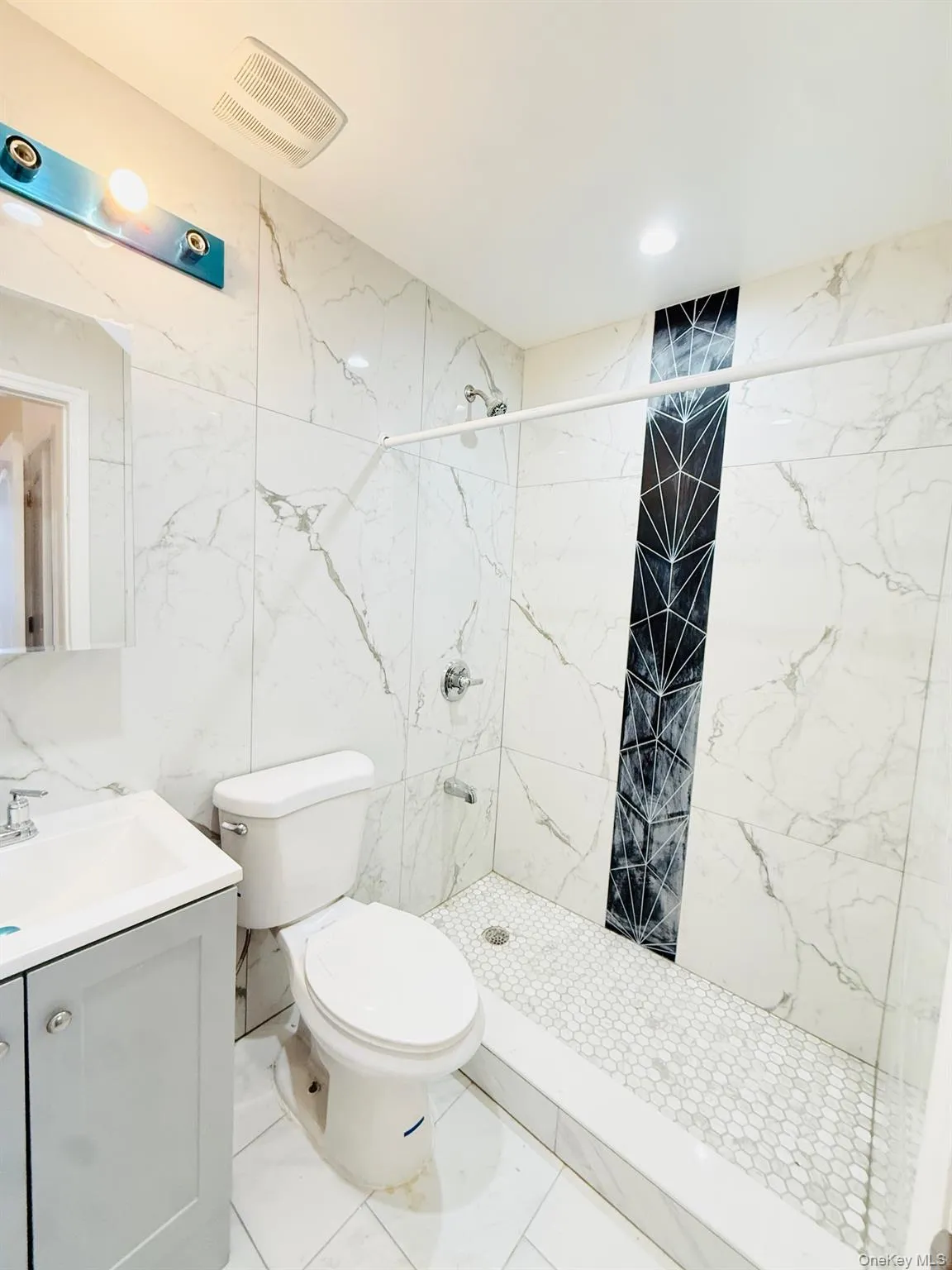 13920 Lakewood Avenue, New York, NY, 3 Bedrooms Bedrooms, 6 Rooms Rooms,2 BathroomsBathrooms,Residential Lease,For Rent,Lakewood,0,979216 13920 Lakewood Avenue, New York, NY, 3 Bedrooms Bedrooms, 6 Rooms Rooms,2 BathroomsBathrooms,Residential Lease,For Rent,Lakewood,0,979216