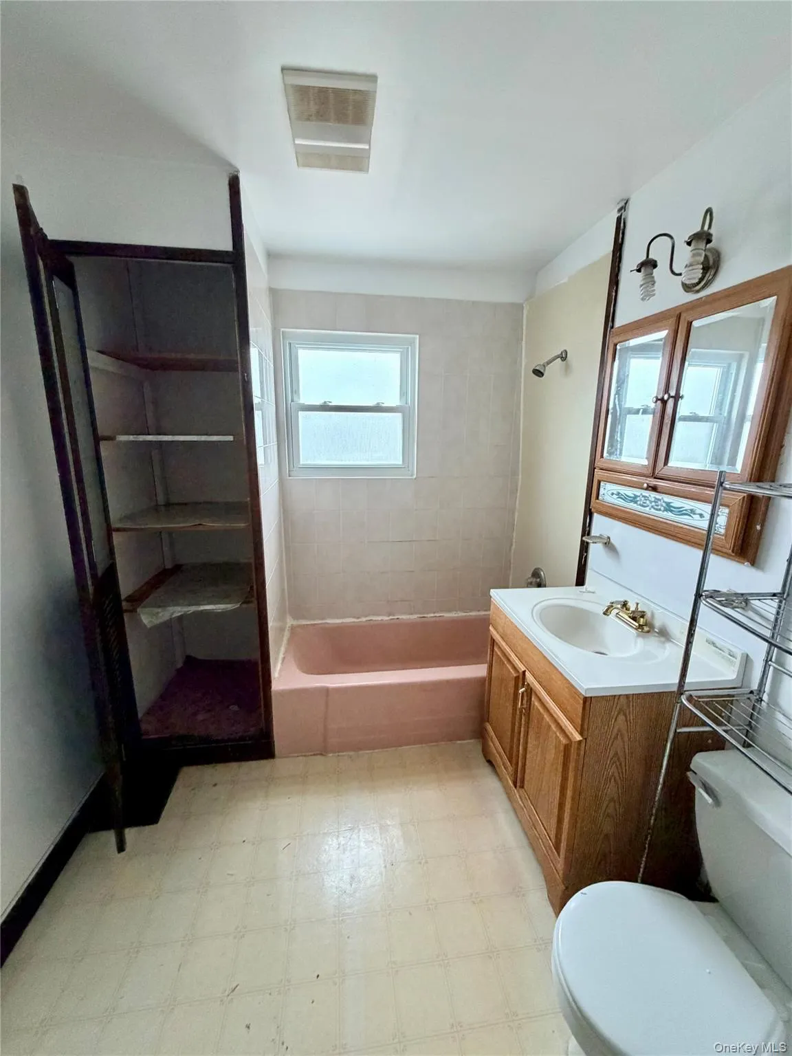 9 Edgar Street, Poughkeepsie (town), NY, 4 Bedrooms Bedrooms, 8 Rooms Rooms,2 BathroomsBathrooms,Residential,For Rent,Edgar,0,979219 9 Edgar Street, Poughkeepsie (town), NY, 4 Bedrooms Bedrooms, 8 Rooms Rooms,2 BathroomsBathrooms,Residential,For Rent,Edgar,0,979219