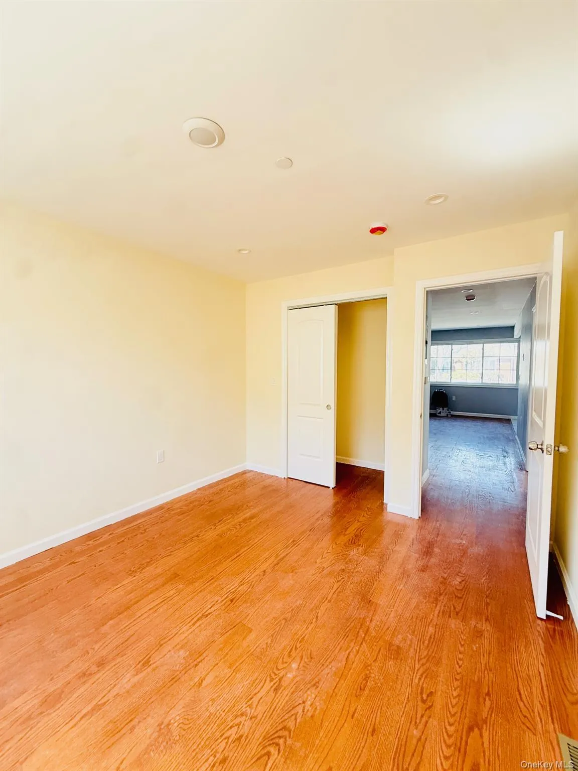 13922 Lakewood Avenue, New York, NY, 3 Bedrooms Bedrooms, 6 Rooms Rooms,2 BathroomsBathrooms,Residential Lease,For Rent,Lakewood,0,979220 13922 Lakewood Avenue, New York, NY, 3 Bedrooms Bedrooms, 6 Rooms Rooms,2 BathroomsBathrooms,Residential Lease,For Rent,Lakewood,0,979220