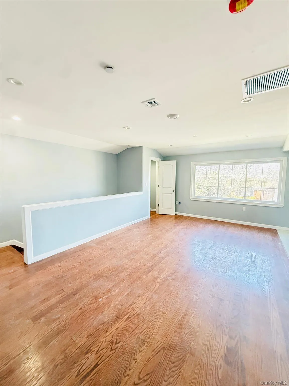 13922 Lakewood Avenue, New York, NY, 3 Bedrooms Bedrooms, 6 Rooms Rooms,2 BathroomsBathrooms,Residential Lease,For Rent,Lakewood,0,979222 13922 Lakewood Avenue, New York, NY, 3 Bedrooms Bedrooms, 6 Rooms Rooms,2 BathroomsBathrooms,Residential Lease,For Rent,Lakewood,0,979222