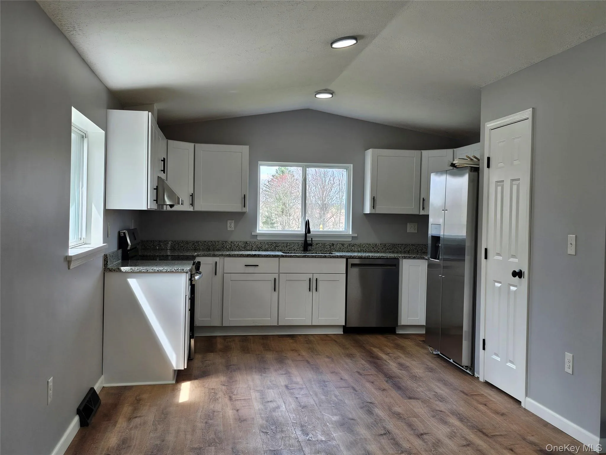 334 Fair Oaks Road, Middletown, NY, 2 Bedrooms Bedrooms, 5 Rooms Rooms,1 BathroomBathrooms,Residential Lease,For Rent,Fair Oaks,0,979251 334 Fair Oaks Road, Middletown, NY, 2 Bedrooms Bedrooms, 5 Rooms Rooms,1 BathroomBathrooms,Residential Lease,For Rent,Fair Oaks,0,979251