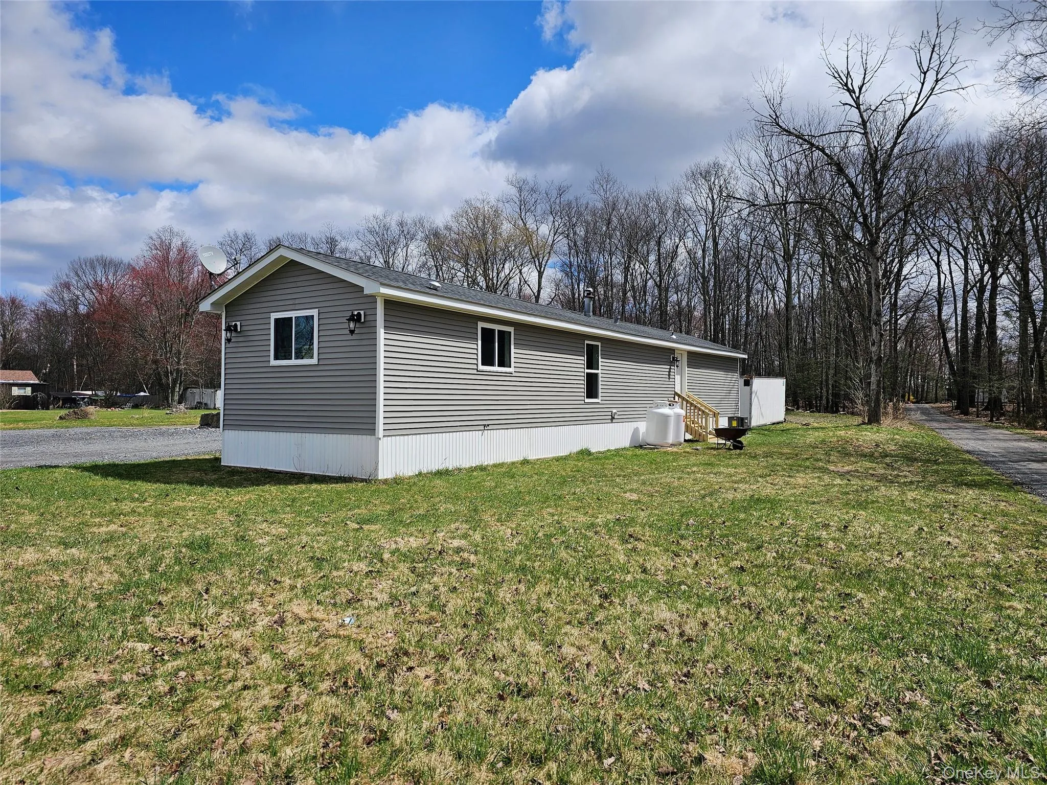 334 Fair Oaks Road, Middletown, NY, 2 Bedrooms Bedrooms, 5 Rooms Rooms,1 BathroomBathrooms,Residential Lease,For Rent,Fair Oaks,0,979251 334 Fair Oaks Road, Middletown, NY, 2 Bedrooms Bedrooms, 5 Rooms Rooms,1 BathroomBathrooms,Residential Lease,For Rent,Fair Oaks,0,979251