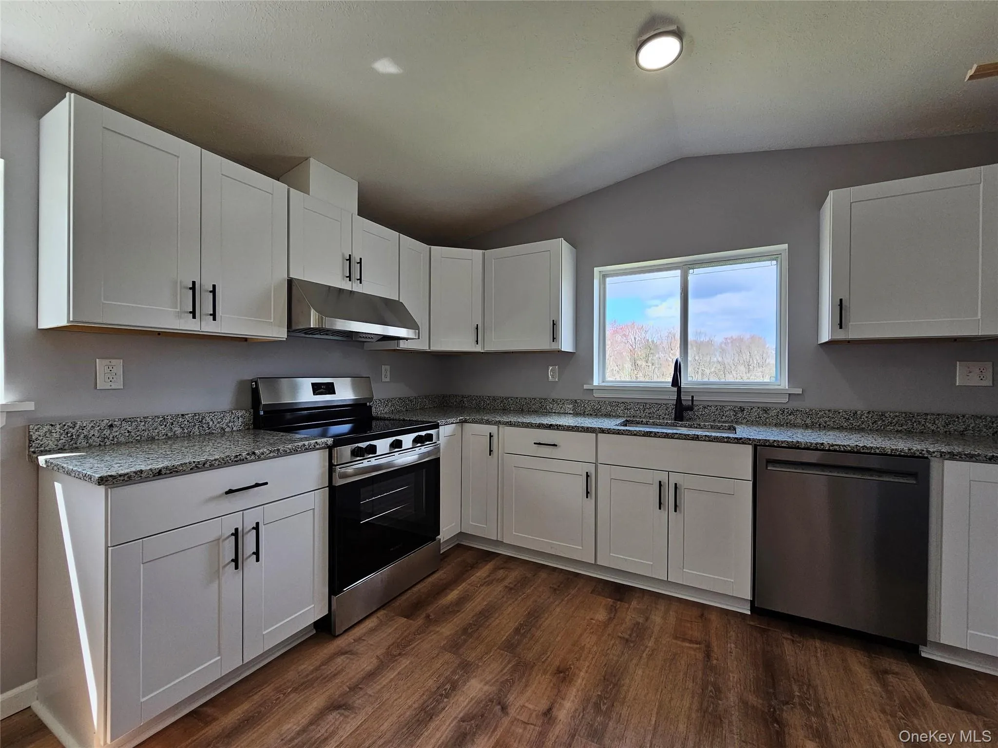 334 Fair Oaks Road, Middletown, NY, 2 Bedrooms Bedrooms, 5 Rooms Rooms,1 BathroomBathrooms,Residential Lease,For Rent,Fair Oaks,0,979251 334 Fair Oaks Road, Middletown, NY, 2 Bedrooms Bedrooms, 5 Rooms Rooms,1 BathroomBathrooms,Residential Lease,For Rent,Fair Oaks,0,979251