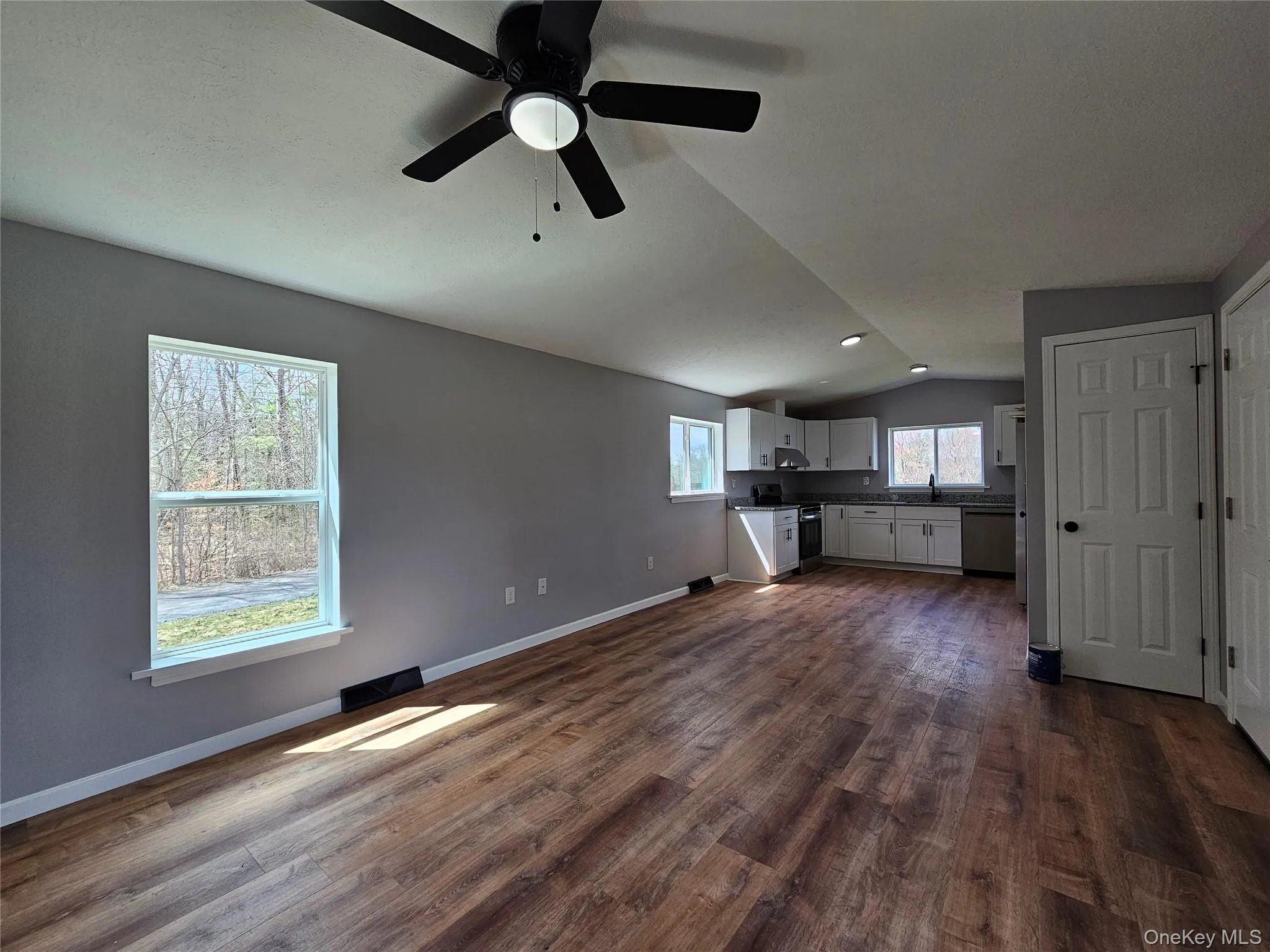 334 Fair Oaks Road, Middletown, NY, 2 Bedrooms Bedrooms, 5 Rooms Rooms,1 BathroomBathrooms,Residential Lease,For Rent,Fair Oaks,0,979251 334 Fair Oaks Road, Middletown, NY, 2 Bedrooms Bedrooms, 5 Rooms Rooms,1 BathroomBathrooms,Residential Lease,For Rent,Fair Oaks,0,979251