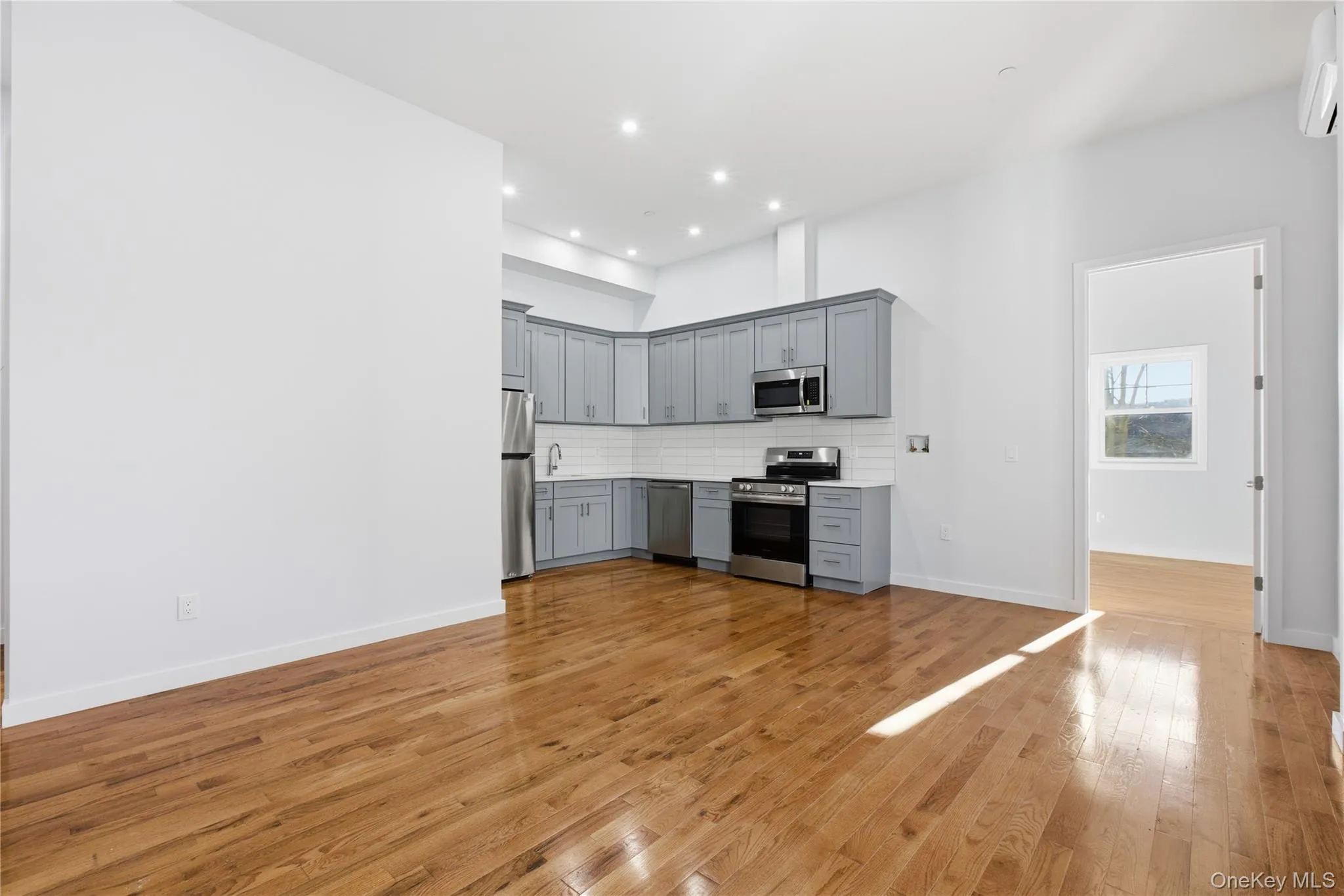 99 Main Street, Southeast, NY, 1 Bedroom Bedrooms, 3 Rooms Rooms,1 BathroomBathrooms,Residential Lease,For Rent,Main,0,979256 99 Main Street, Southeast, NY, 1 Bedroom Bedrooms, 3 Rooms Rooms,1 BathroomBathrooms,Residential Lease,For Rent,Main,0,979256